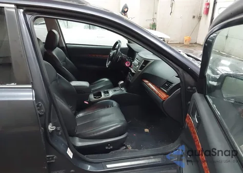 2010 Subaru Outback 2.5I Limited z USA, uszkodzony, nr VIN 4S4BRBJCXA3340481